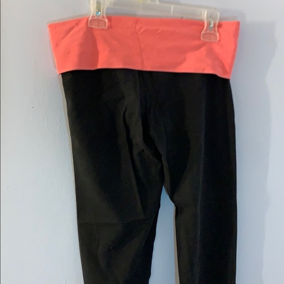 Pink waist band black yoga pants - Picture 3 of 3